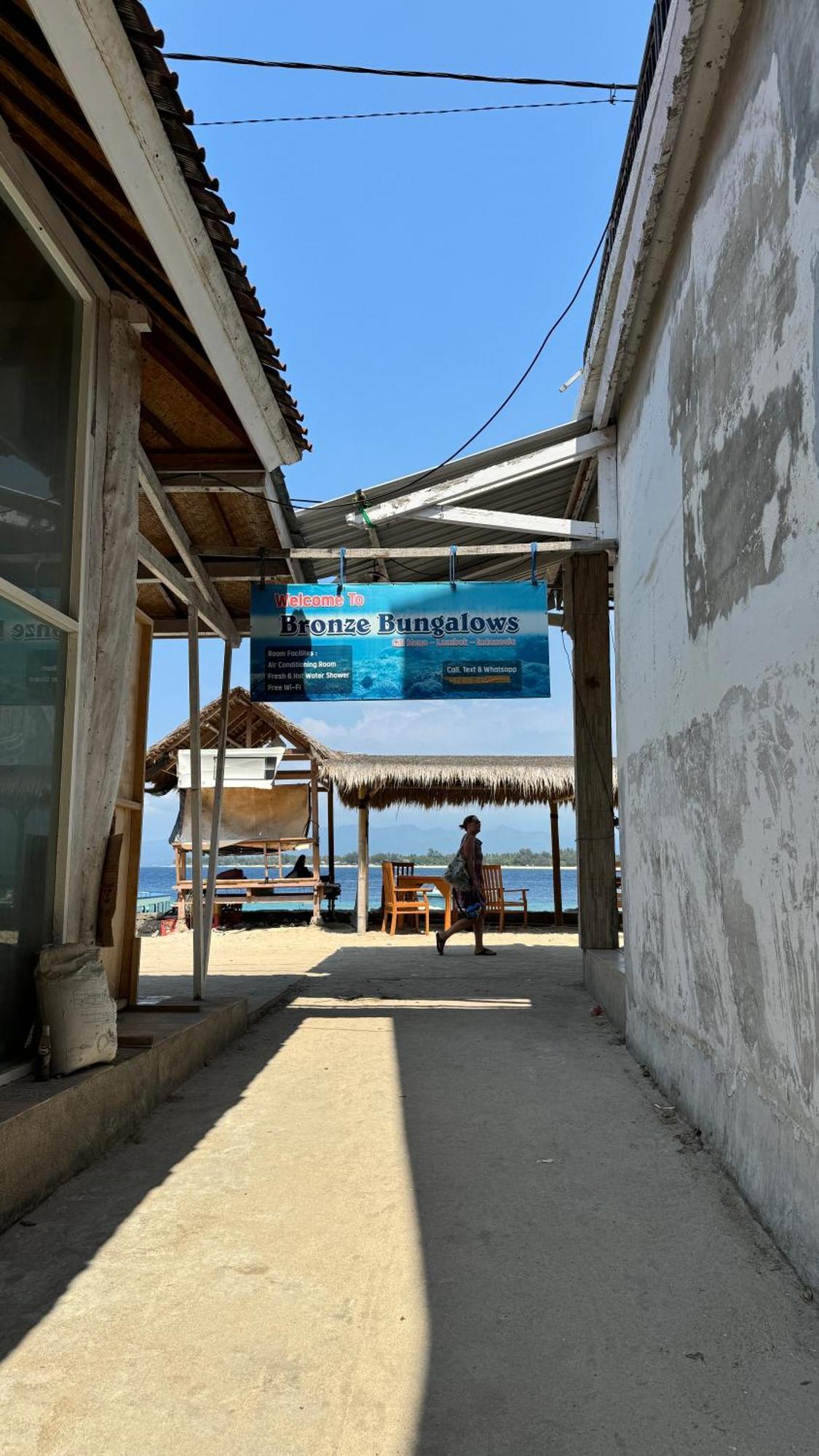Bronze Bungalows Gili Meno Dış mekan fotoğraf