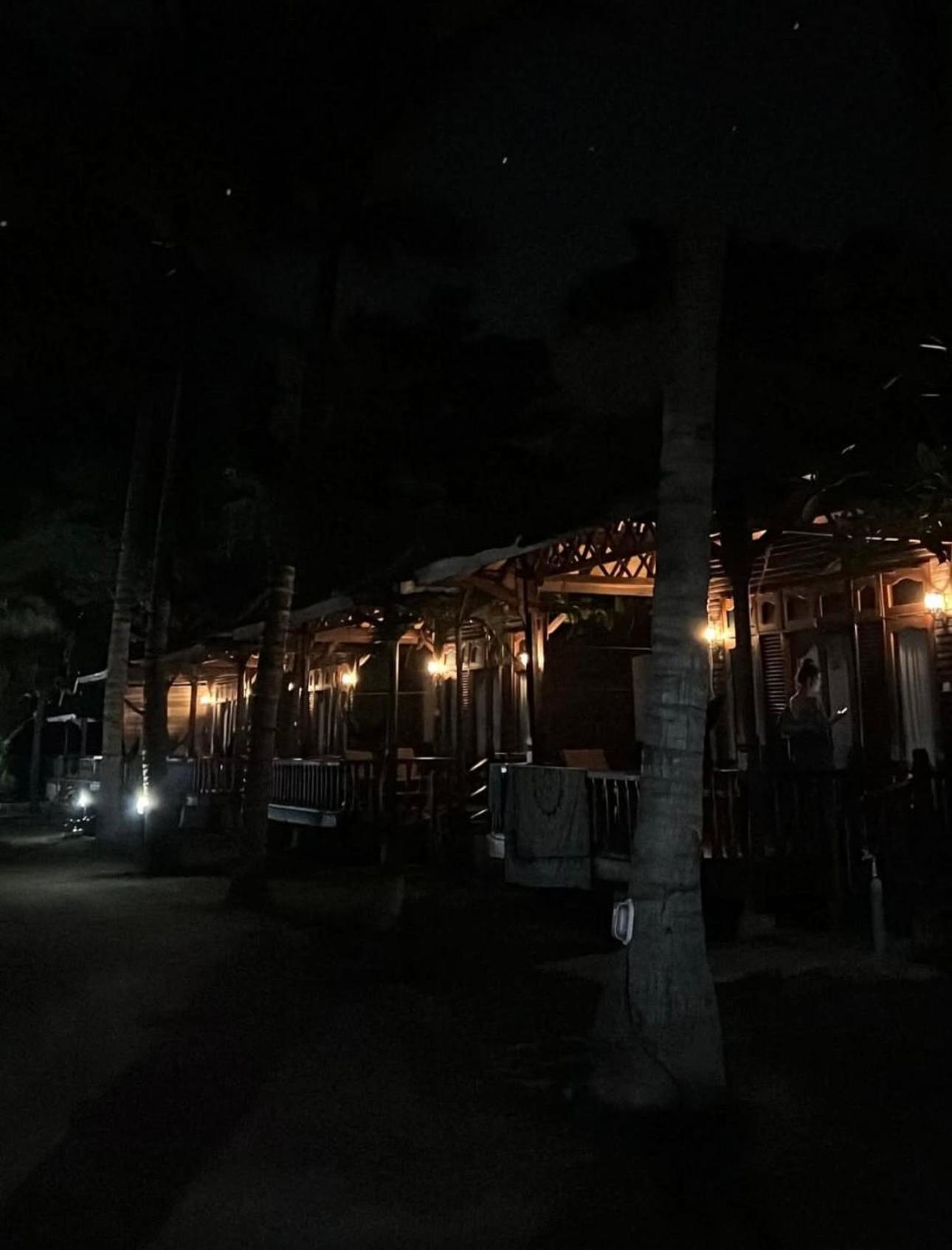 Bronze Bungalows Gili Meno Dış mekan fotoğraf