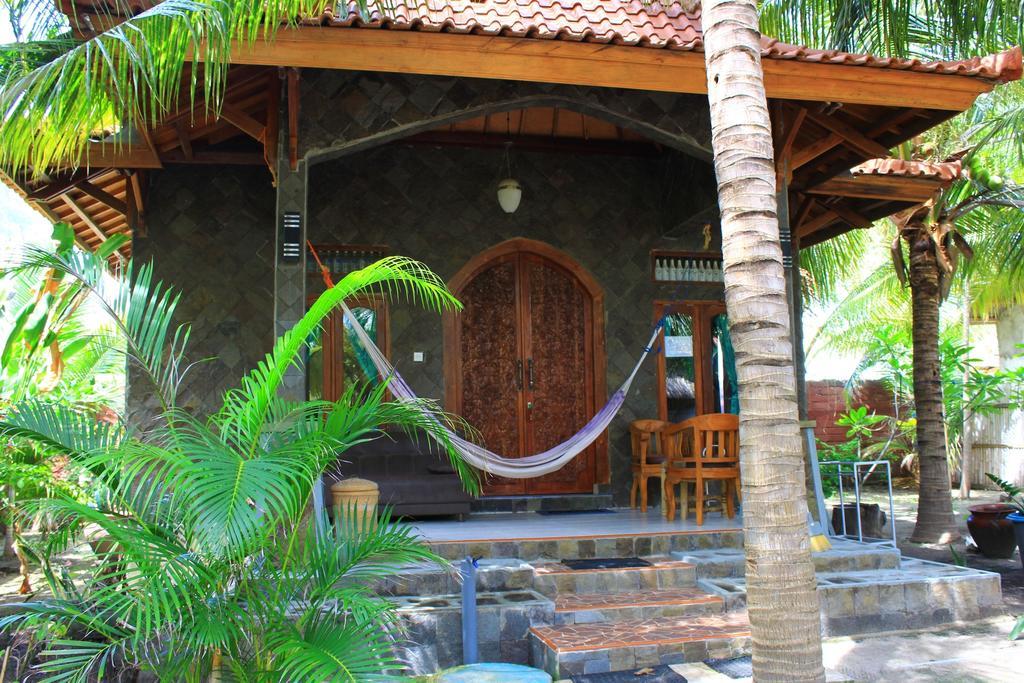 Bronze Bungalows Gili Meno Dış mekan fotoğraf